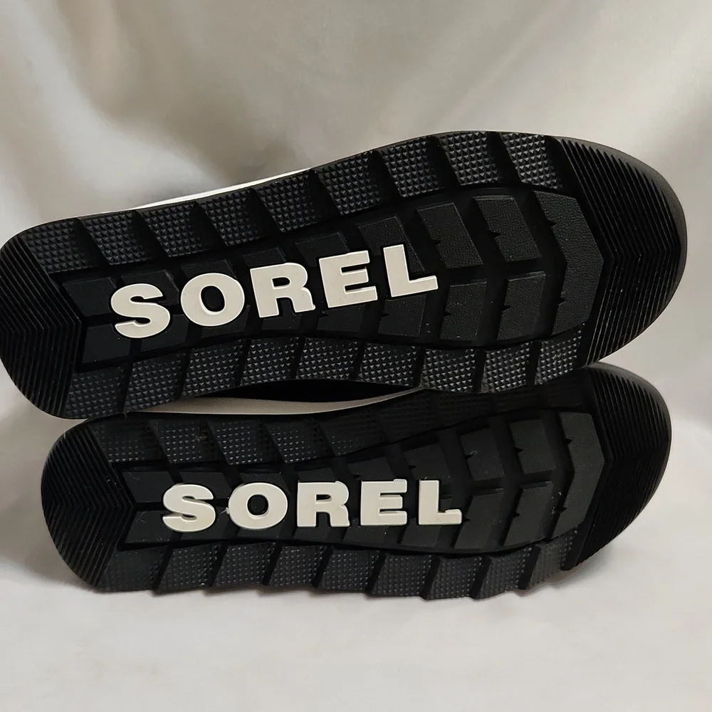 Sorel Whitney II Waterproof Winter Boots (Youth Size 5) - Picture 10 of 13